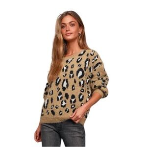 Illa Illa Fuzzy Oversized Leopard Print Sweater Size M/L